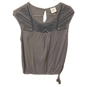 Knox Rose Gray Embroidered Top with Cinch Tie on the Bottom